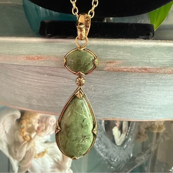 Barse Reversible Pendant Gold Tone Necklace - Picture 3 of 10